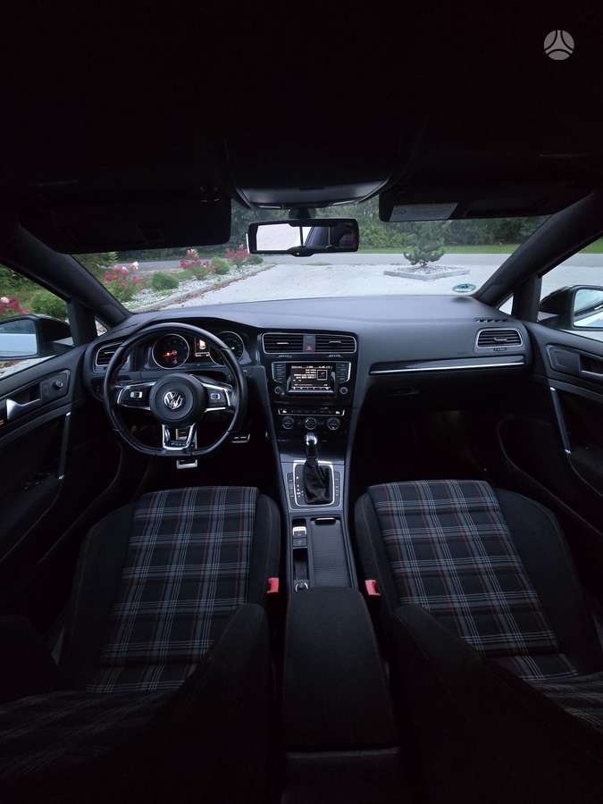 Volkswagen Golf, 2.0 l., Хэтчбек