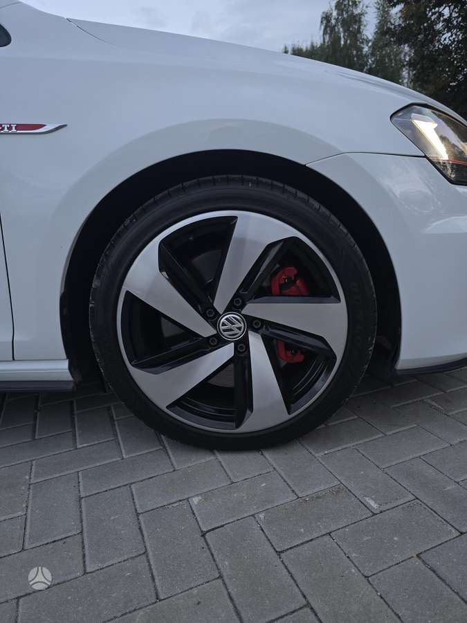 Volkswagen Golf, 2.0 l., Хэтчбек