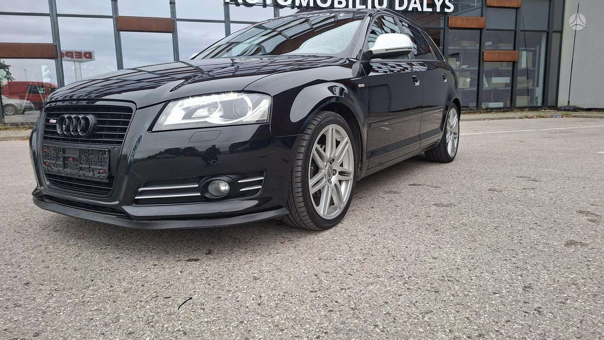 Audi A3, 1.8 l., Хэтчбек