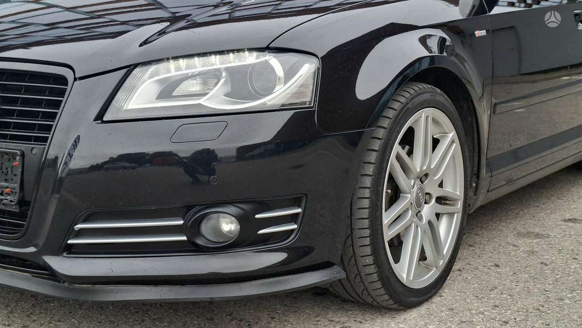 Audi A3, 1.8 l., hatchback
