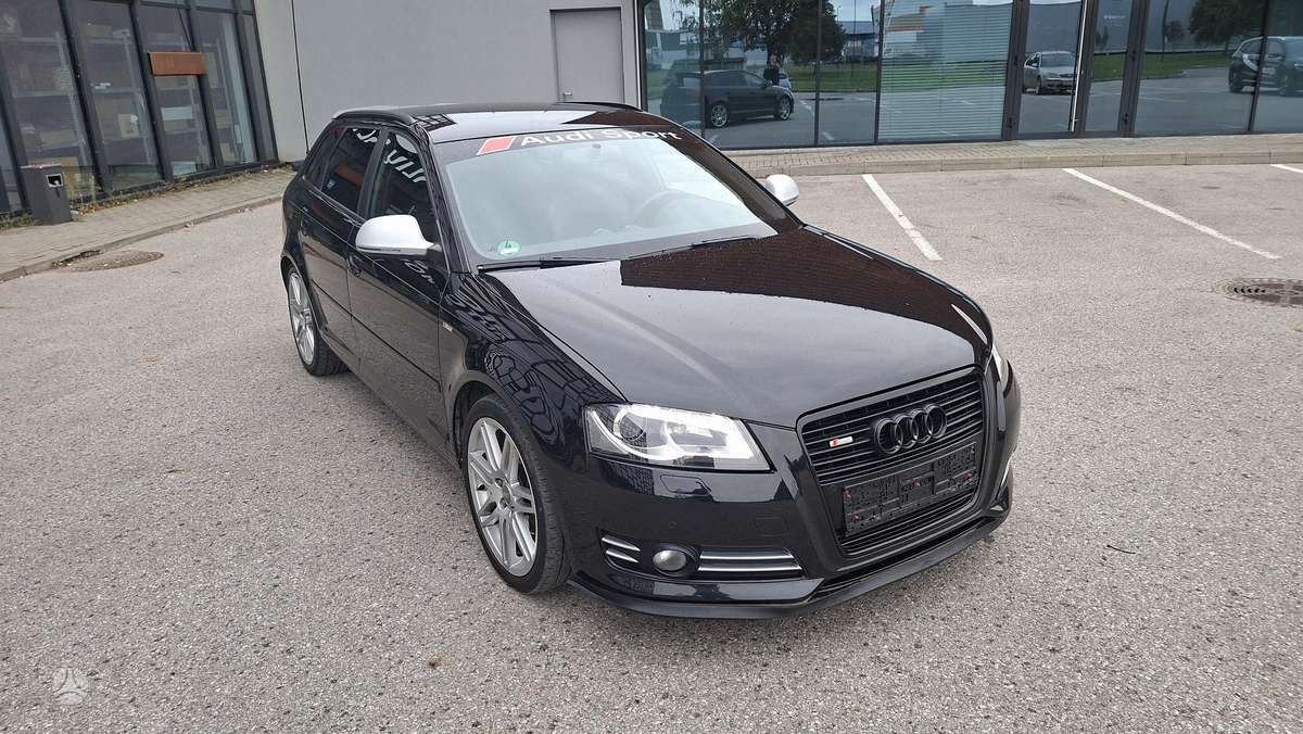 Audi A3, 1.8 l., hatchback