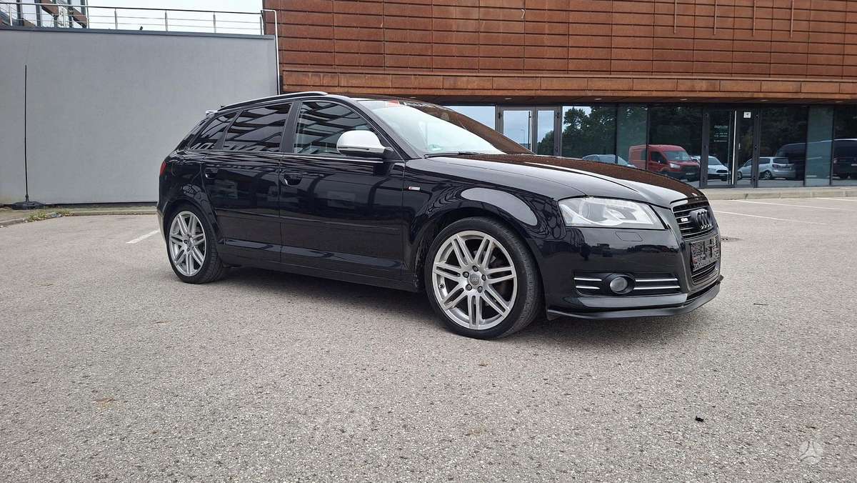 Audi A3, 1.8 l., Хэтчбек