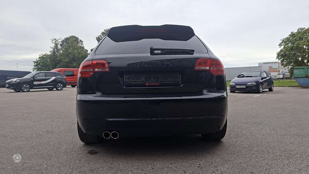Audi A3, 1.8 l., hatchback