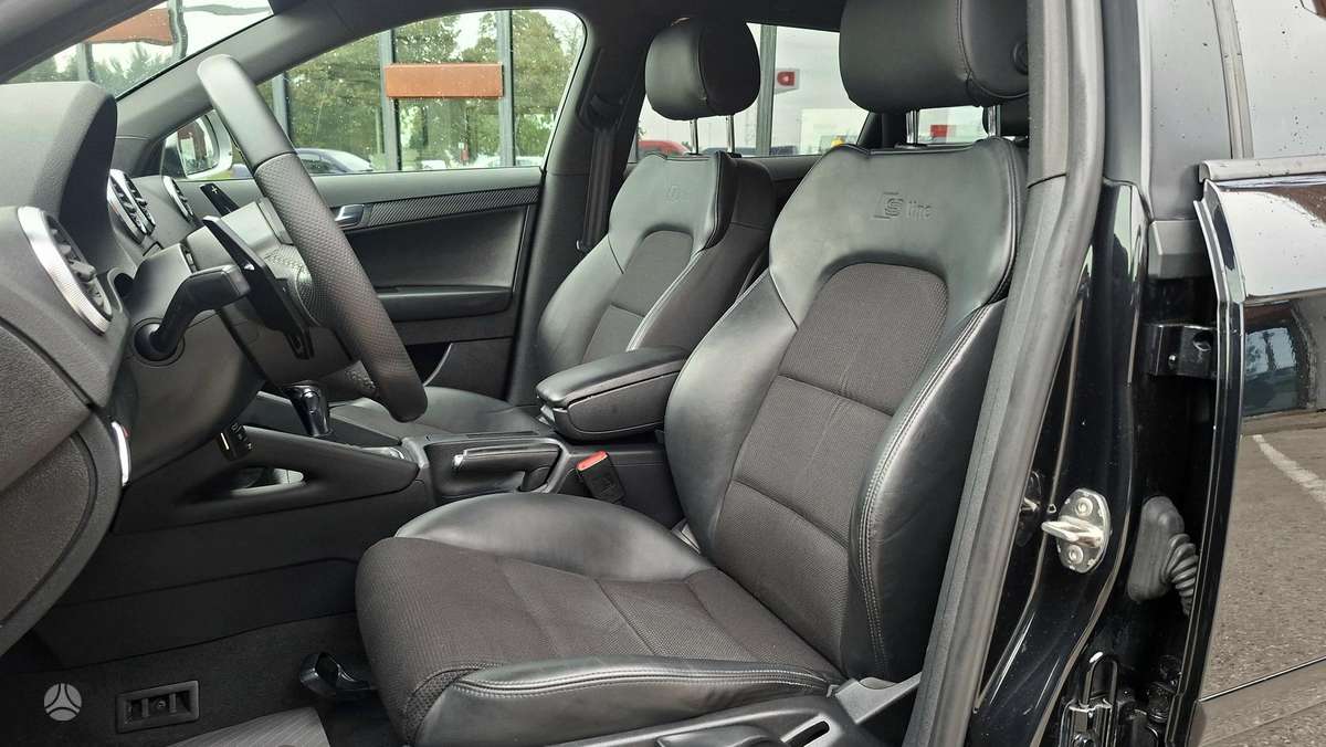 Audi A3, 1.8 l., Хэтчбек