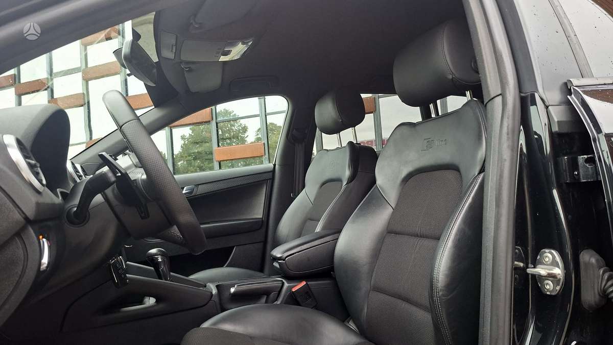 Audi A3, 1.8 l., Хэтчбек