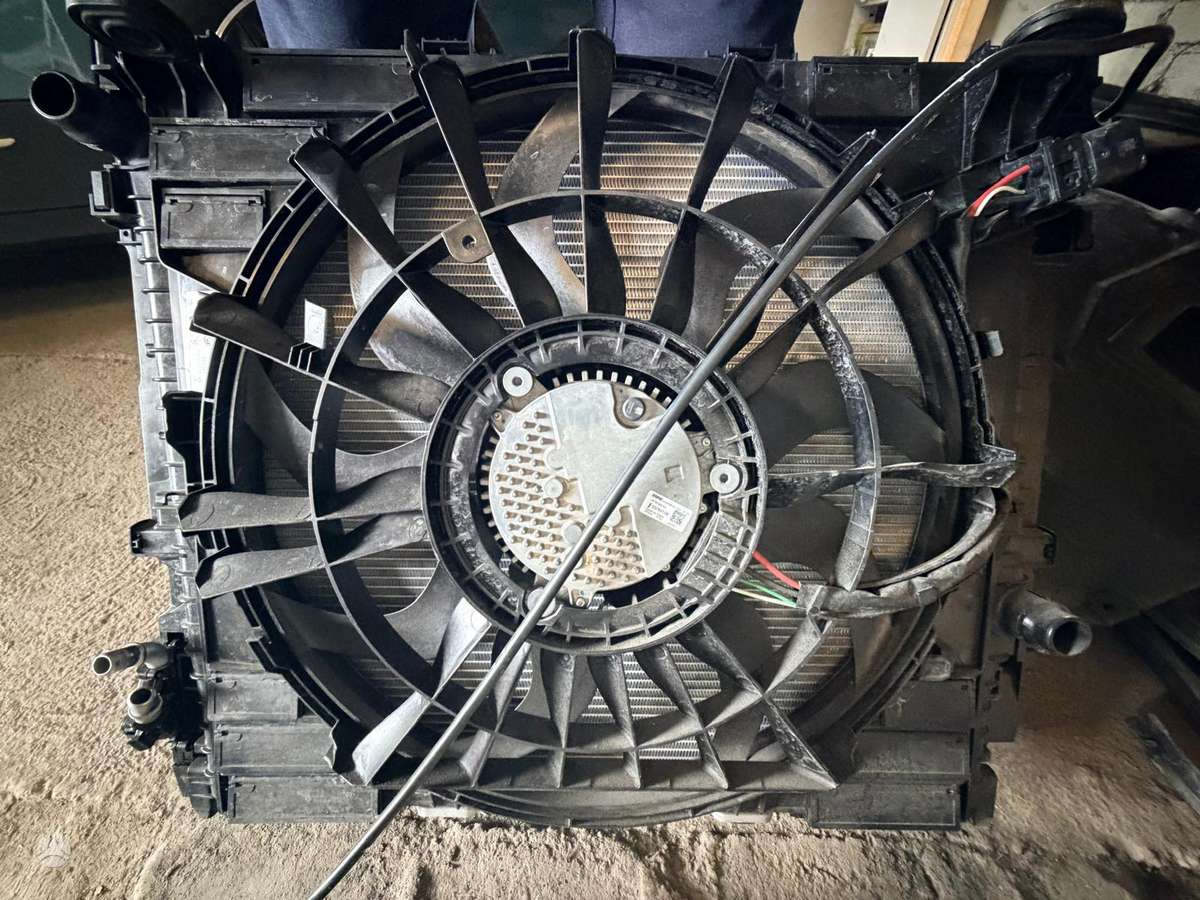 BMW i5, R001241013, radiator