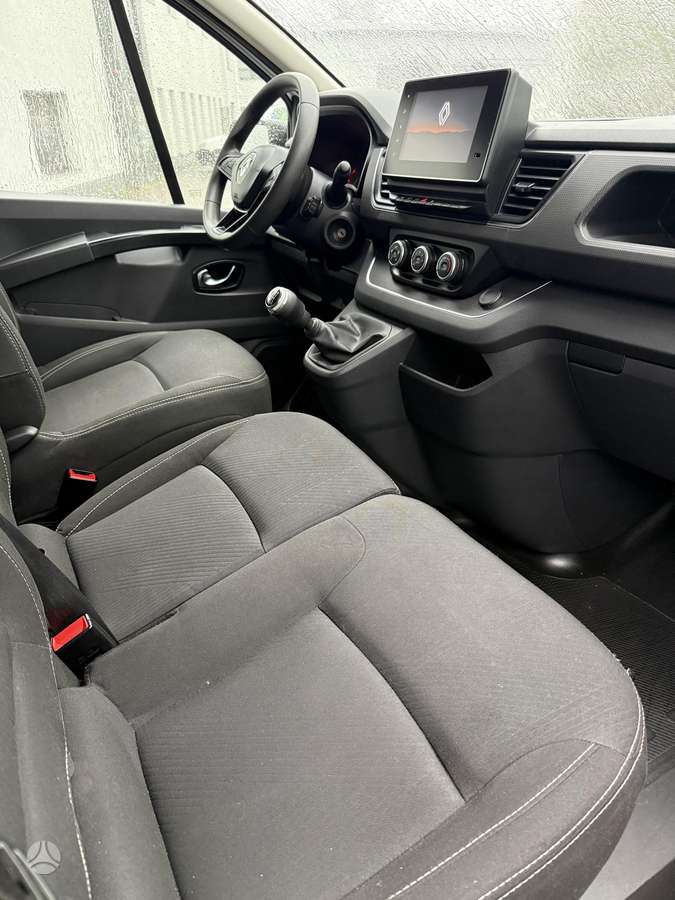 Renault Trafic, 2.0 l., Коммерческий