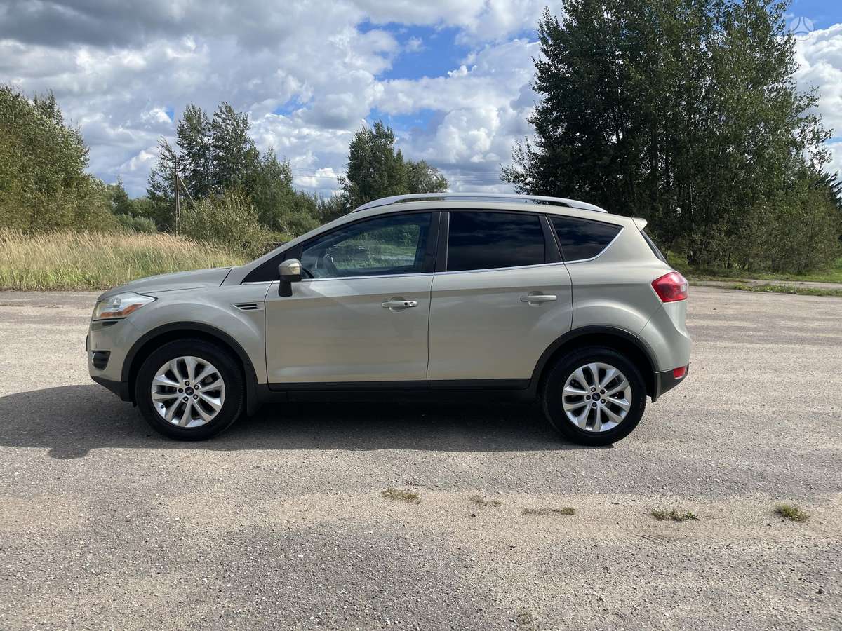 Ford Kuga - 8