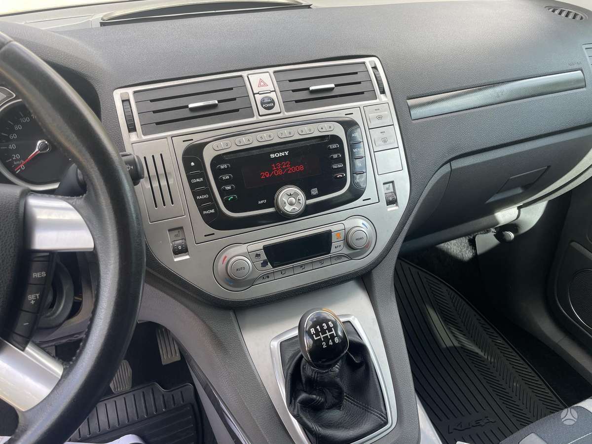 Ford Kuga - 11