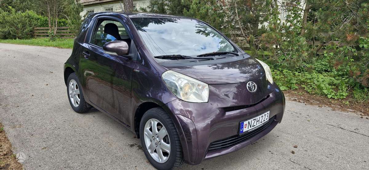 Toyota iQ, 1.0 l., Минивэн