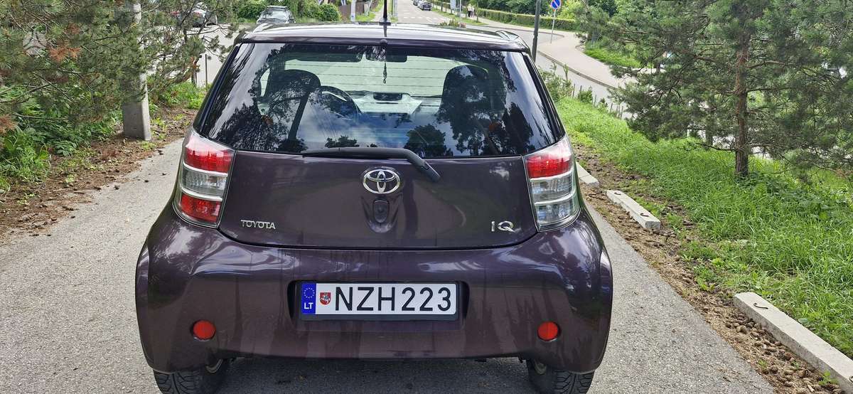 Toyota iQ, 1.0 l., Минивэн