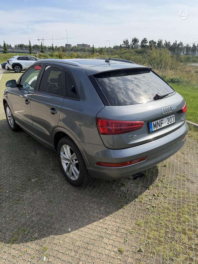 Audi Q3, 2.0 l., mpv / minivan