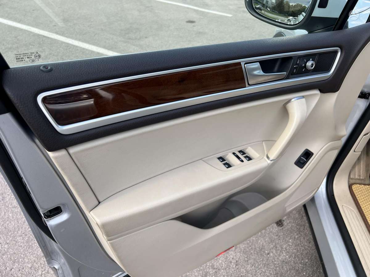 Volkswagen Touareg - 6