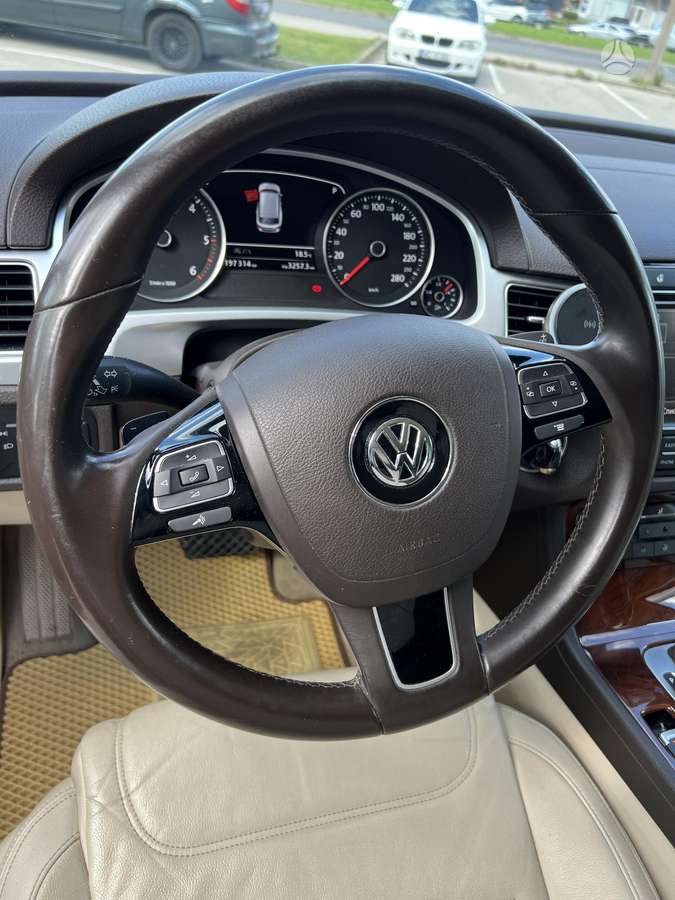 Volkswagen Touareg - 10