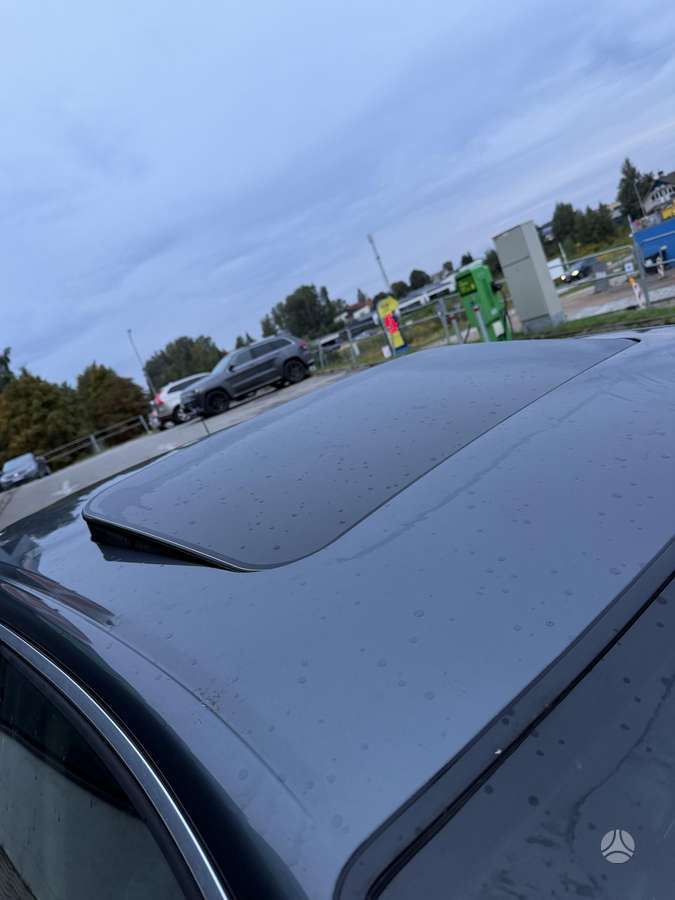 Audi A8, 2.5 l., sedanas