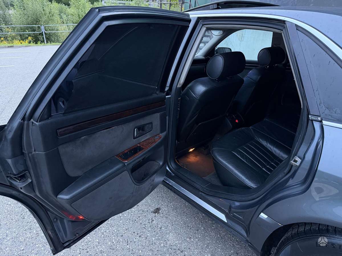 Audi A8, 2.5 l., sedanas