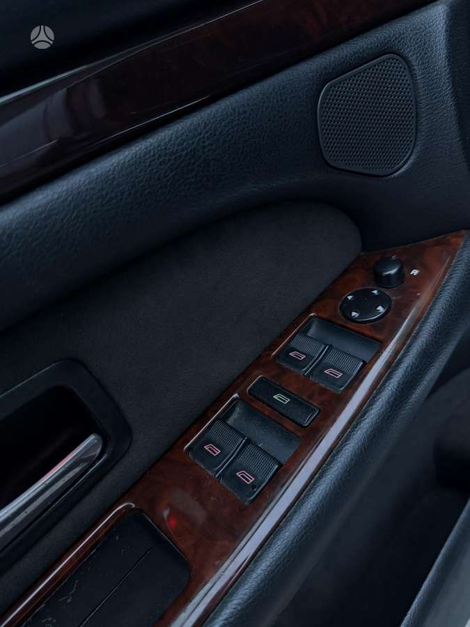 Audi A8, 2.5 l., sedanas