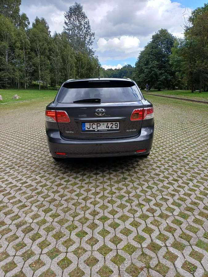 Toyota Avensis - 5