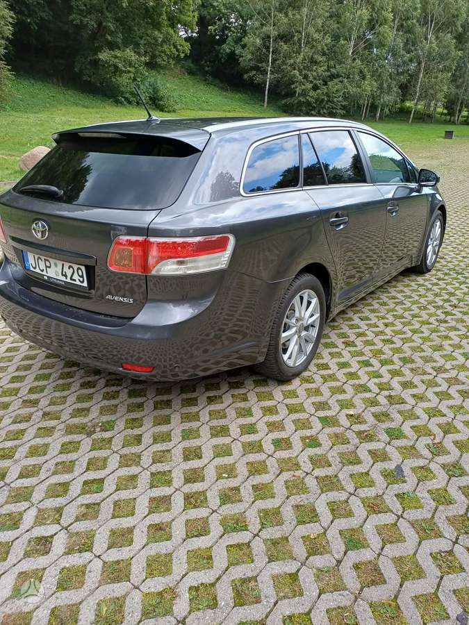 Toyota Avensis - 6