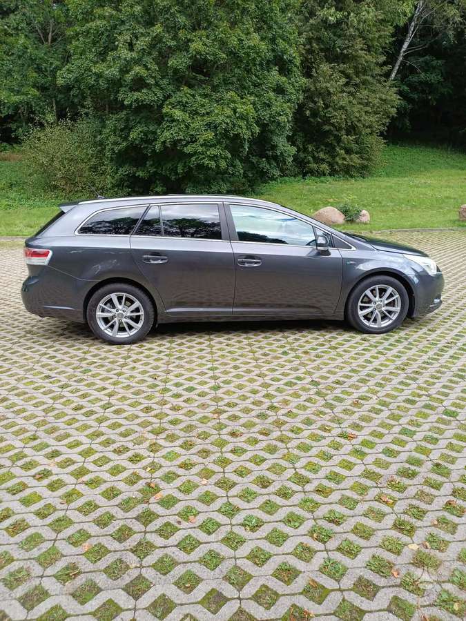 Toyota Avensis - 7