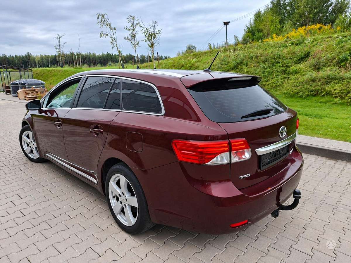 Toyota Avensis, 2.0 l., Универсал