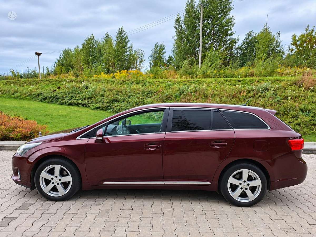 Toyota Avensis, 2.0 l., Универсал