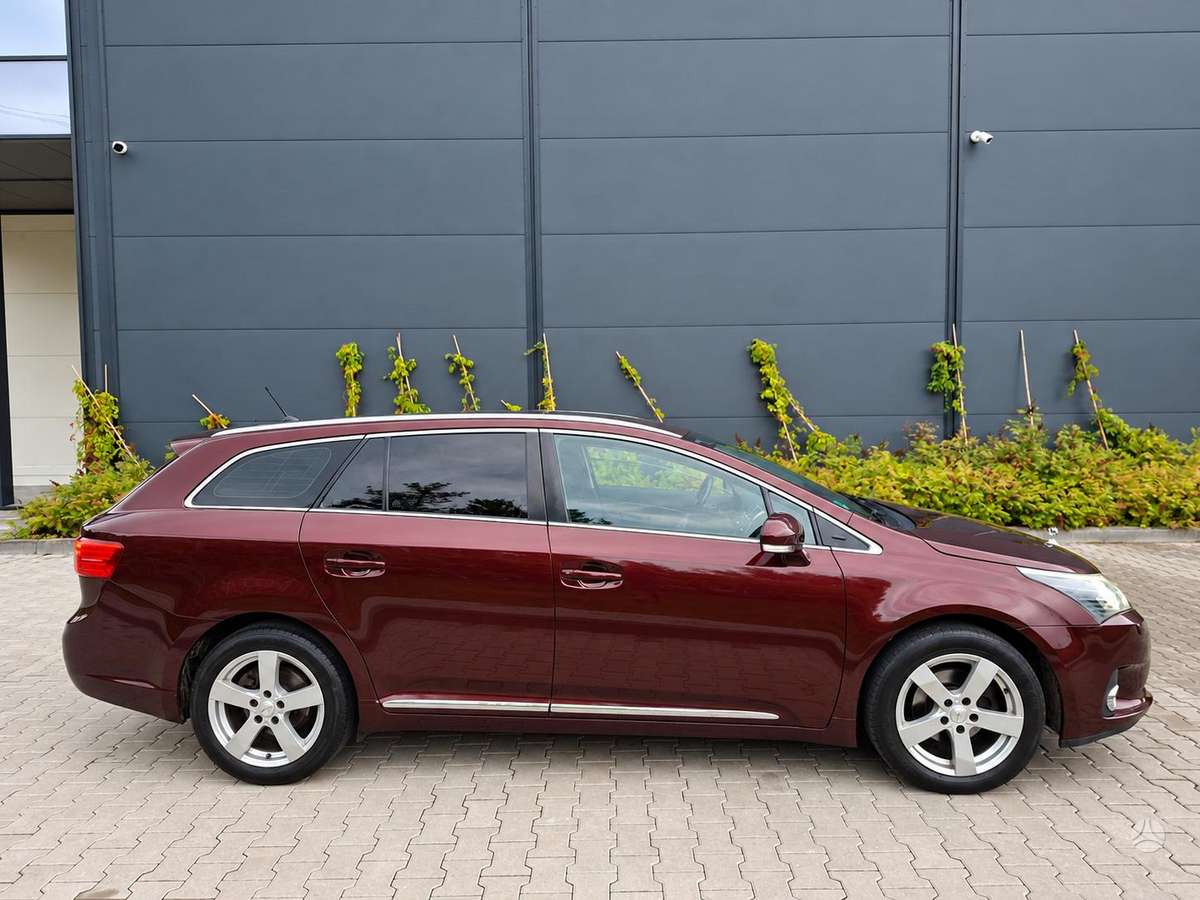 Toyota Avensis, 2.0 l., Универсал