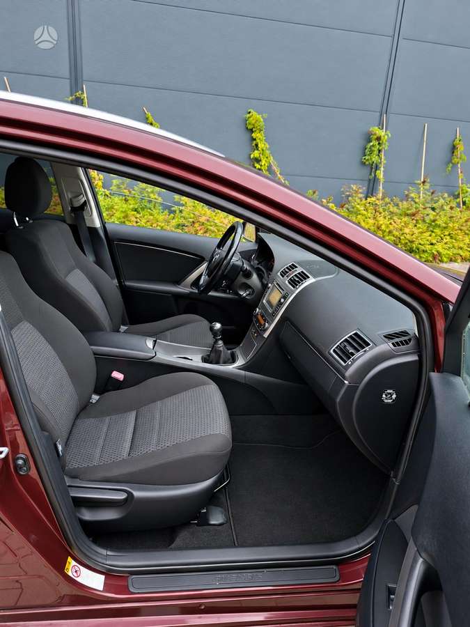Toyota Avensis, 2.0 l., Универсал