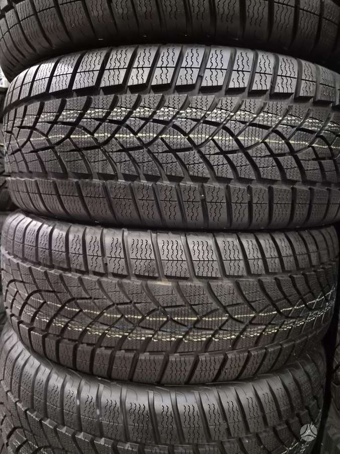 Goodyear Ultra grip performance, winter 235/55 R18
