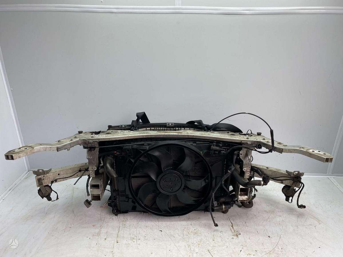 Mercedes-Benz E220, A2136201801, радиатор