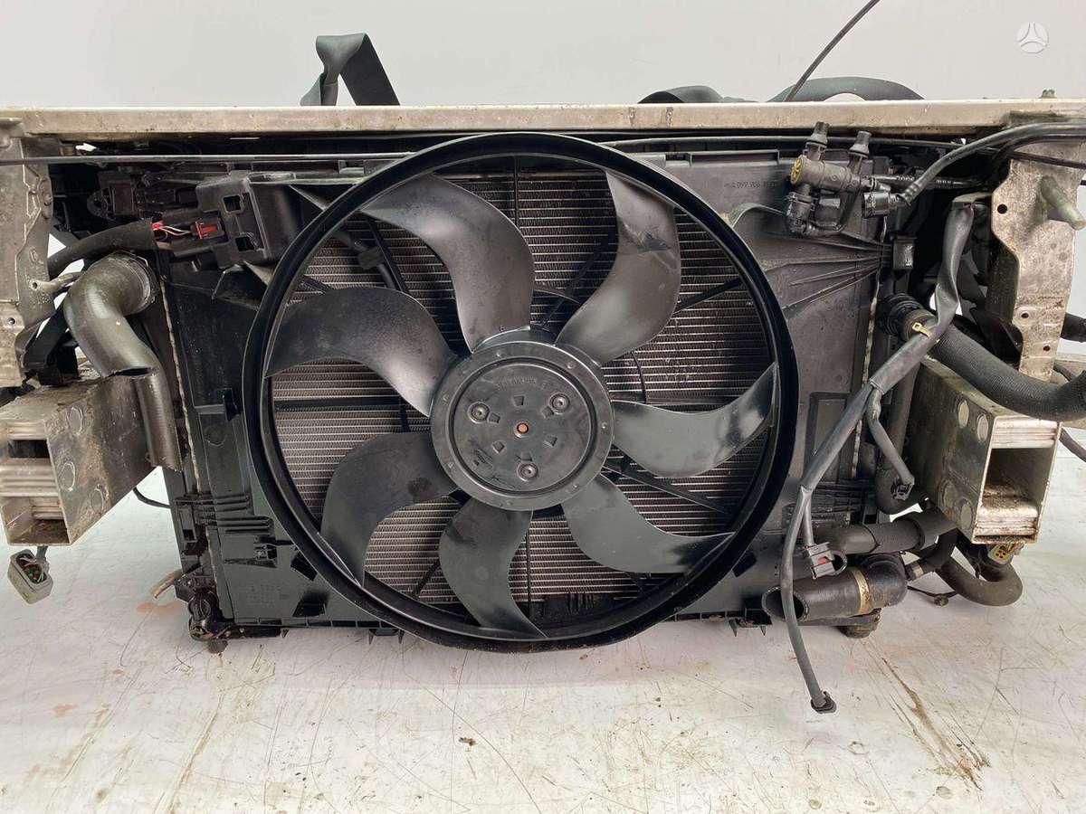 Mercedes-Benz E220, A2136201801, radiatorius