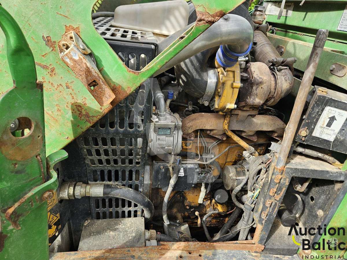 John Deere 810 D, forwarders