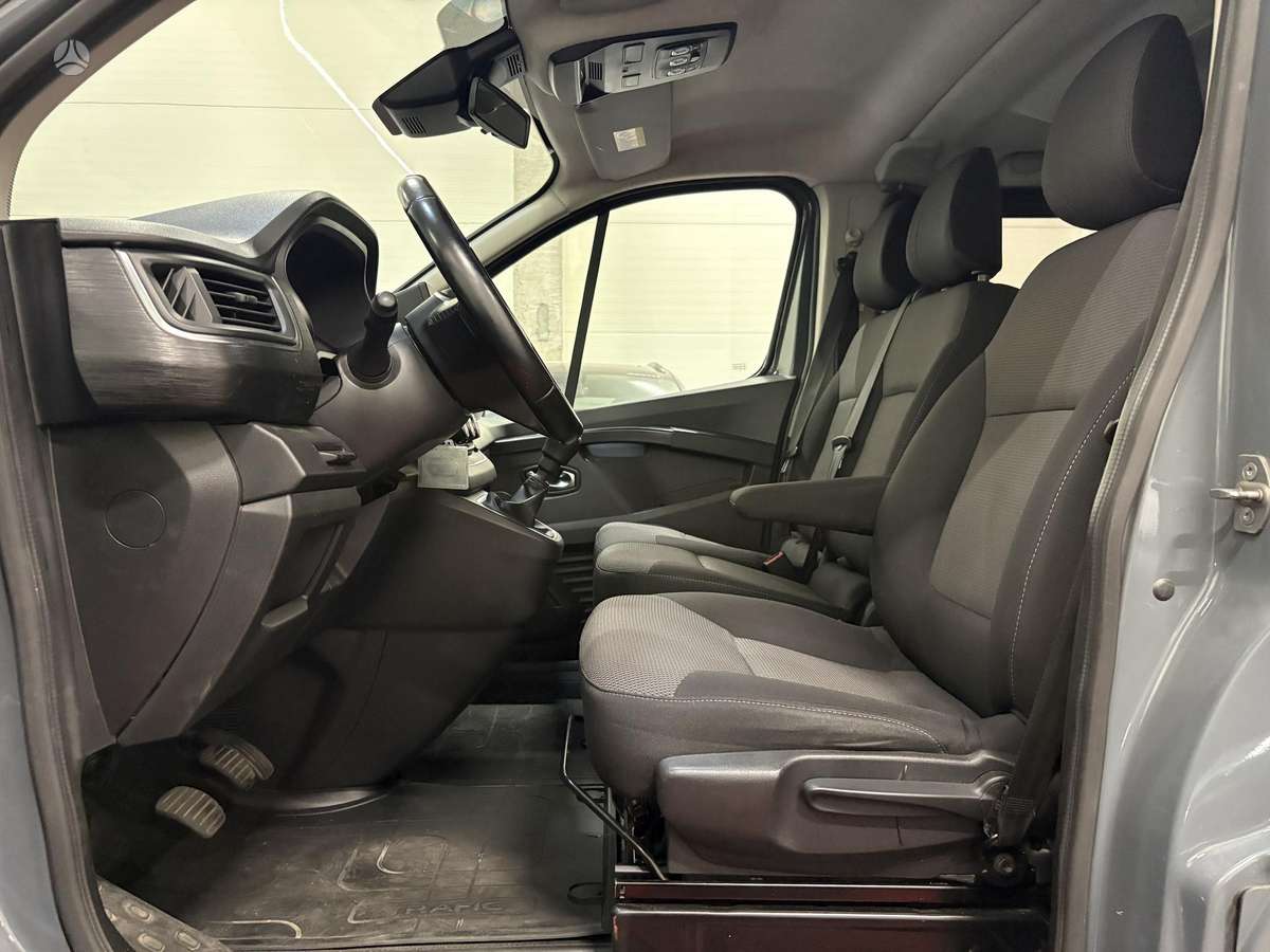 Renault Trafic - 12