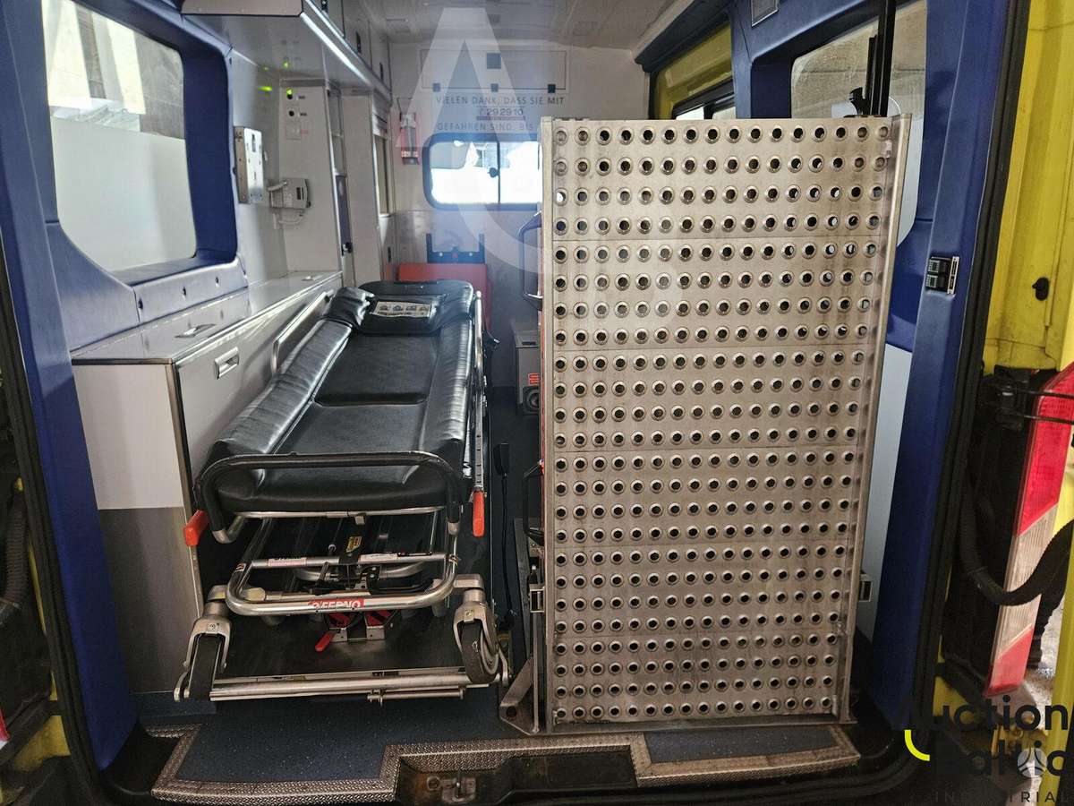 Ford Transit, автомобили скорой помощи