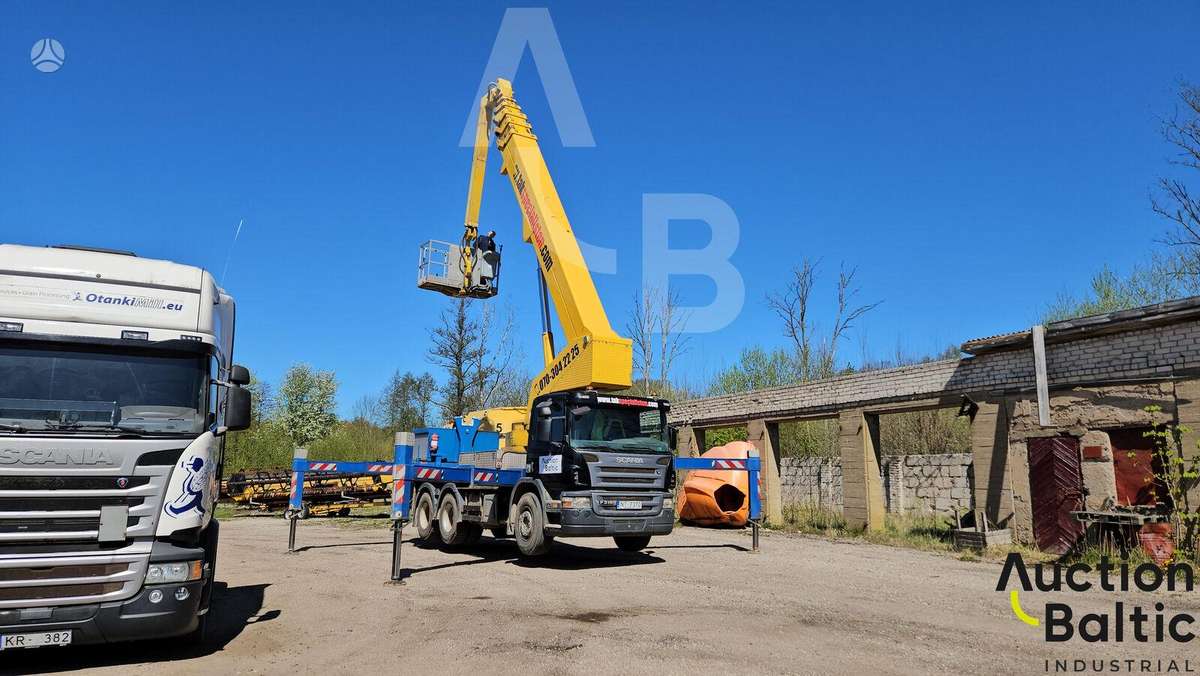 Scania P 310, boom lift