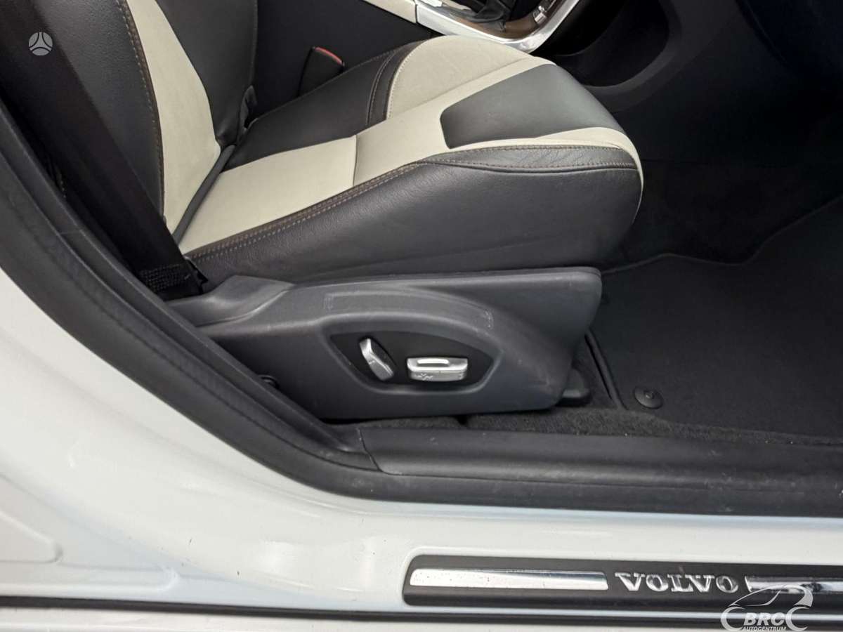Volvo S60 Cross Country, 2.4 l., Седан