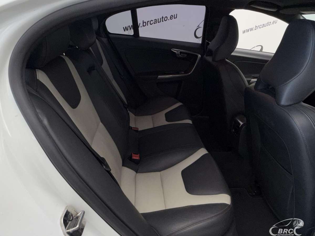 Volvo S60 Cross Country, 2.4 l., Седан