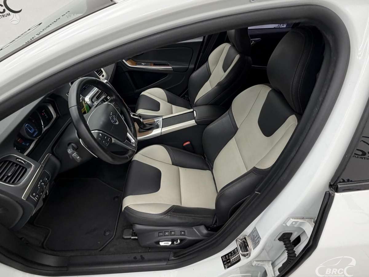 Volvo S60 Cross Country, 2.4 l., Седан