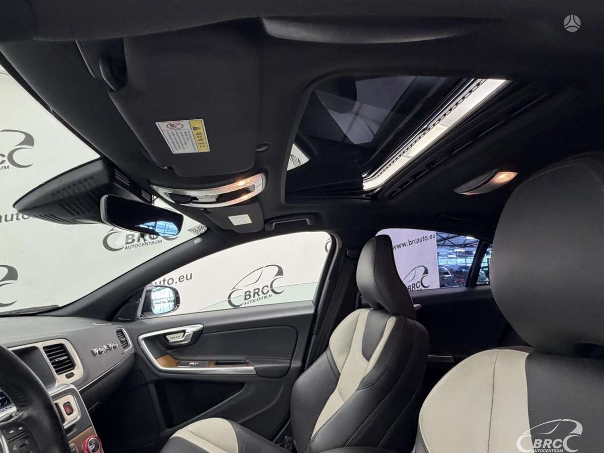 Volvo S60 Cross Country, 2.4 l., Седан