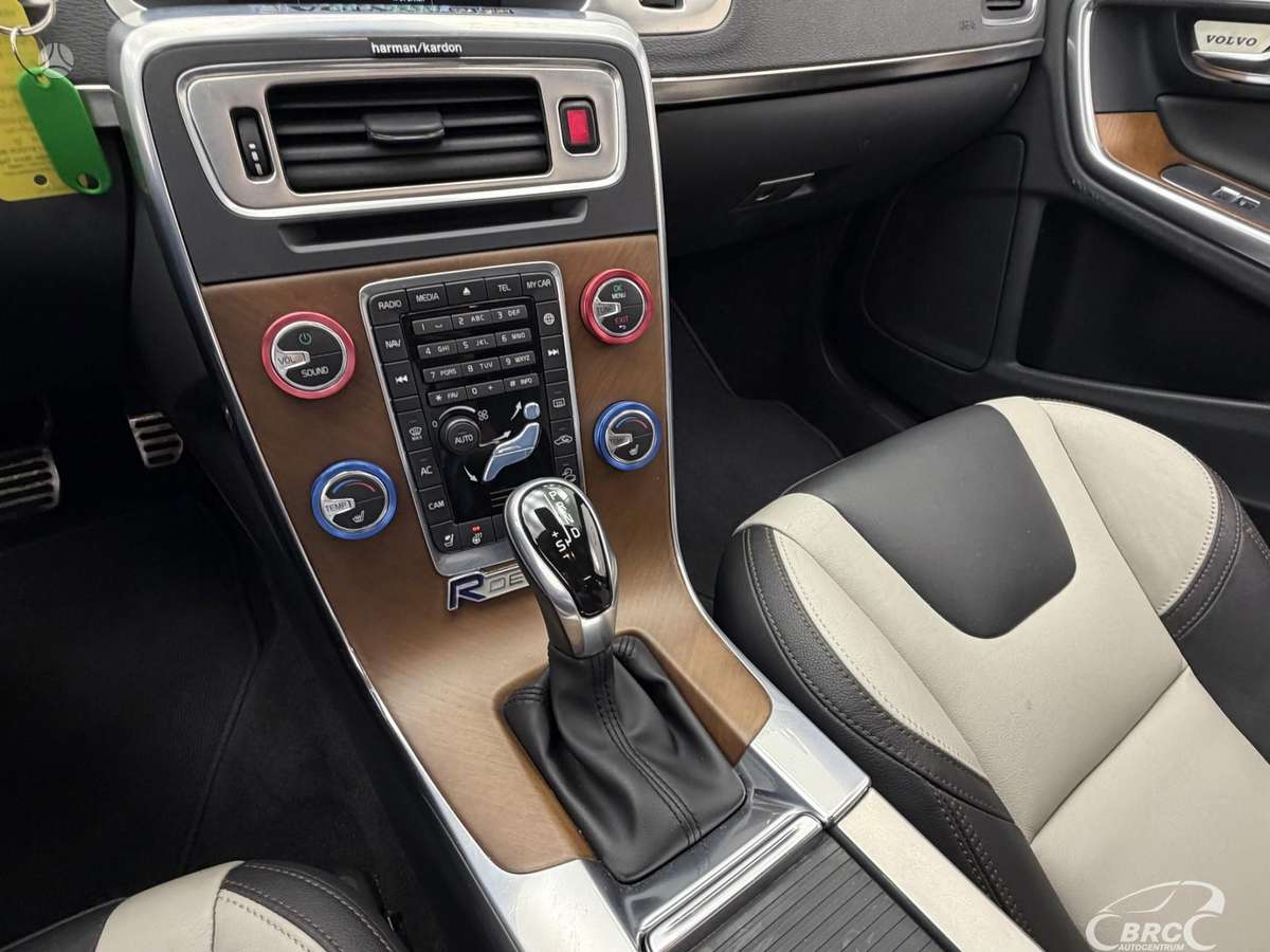 Volvo S60 Cross Country, 2.4 l., Седан