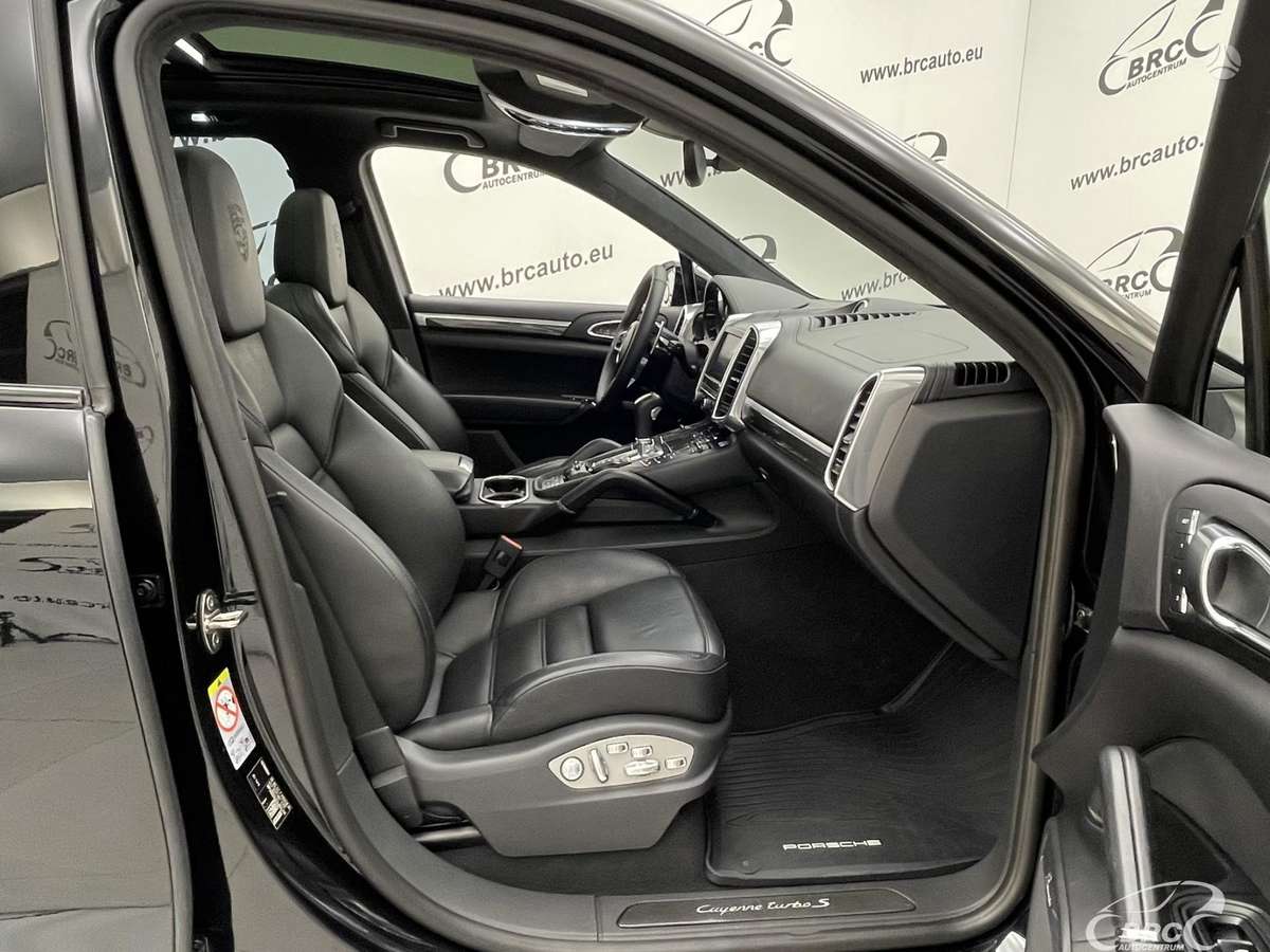 Porsche Cayenne - 5