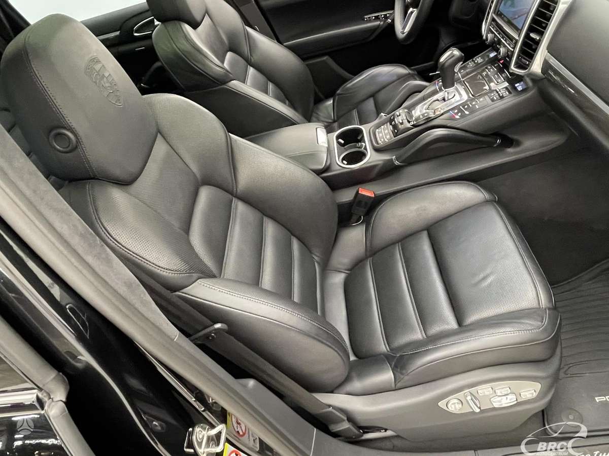 Porsche Cayenne - 6