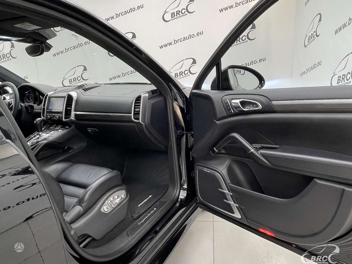 Porsche Cayenne - 9