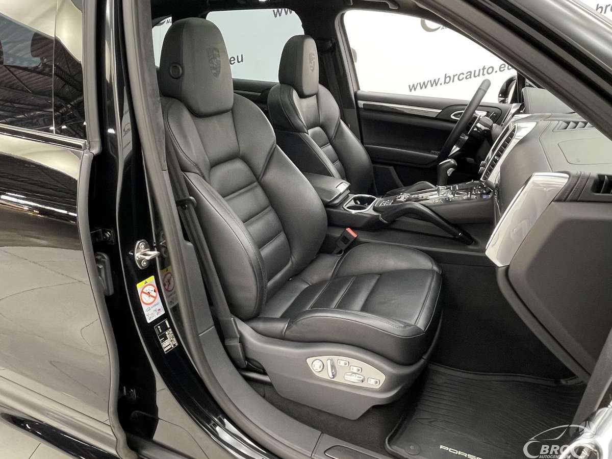 Porsche Cayenne - 12