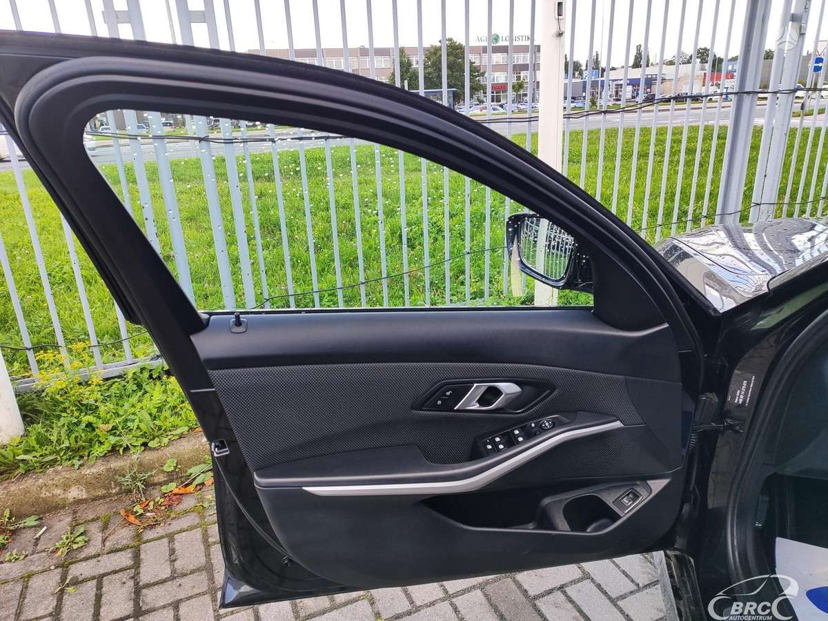 BMW 318, 2.0 l., Универсал