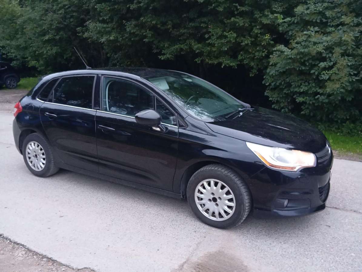 Citroen C4, 1.6 l., hatchback