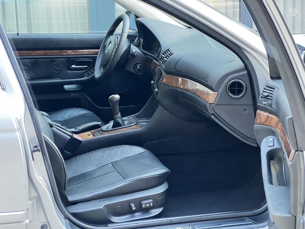 BMW 530, 2.9 l., Седан