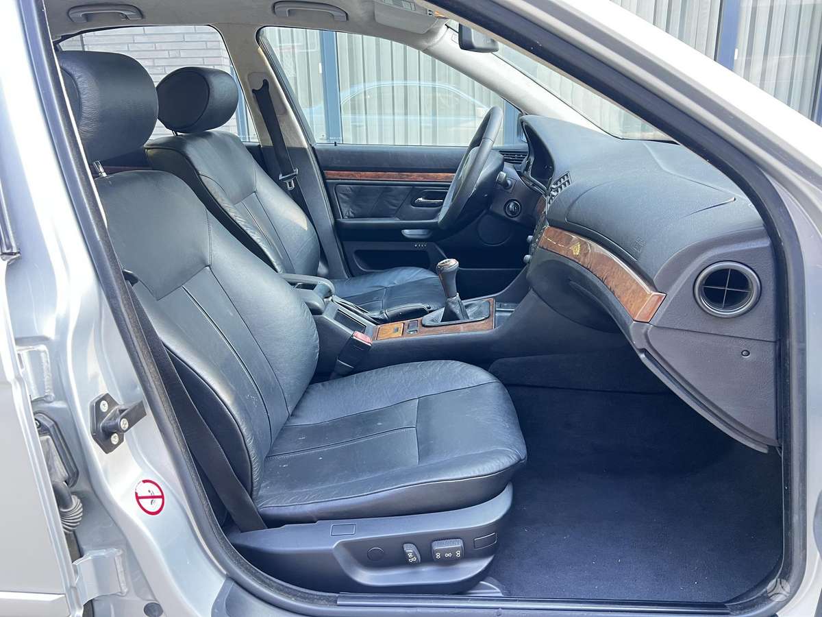 BMW 530, 2.9 l., Седан