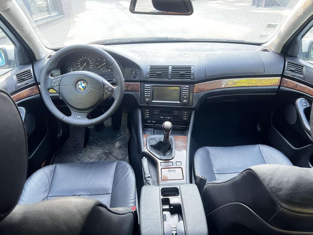 BMW 530, 2.9 l., Седан