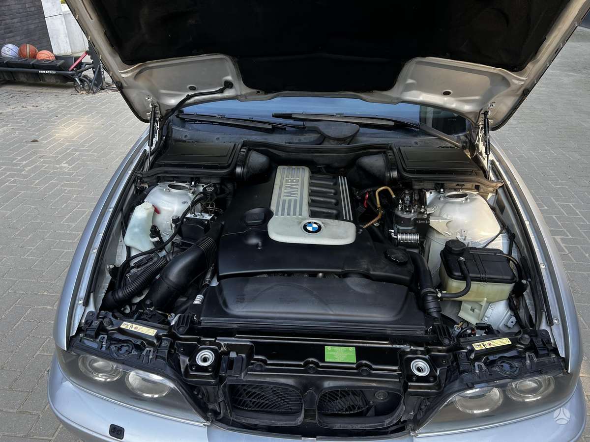 BMW 530, 2.9 l., Седан